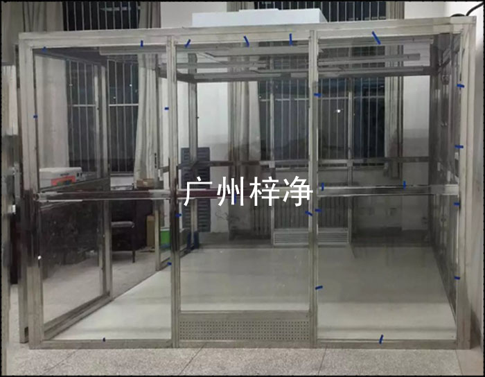使用百級(jí)潔凈棚比較多的客戶，會(huì)選用千級(jí)潔凈棚，或萬(wàn)級(jí)潔凈棚，少量客戶會(huì)選用百級(jí)或萬(wàn)級(jí)。