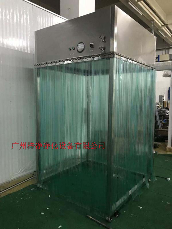 層流采樣車(chē)廣泛適用于醫(yī)藥、制劑、電子、精密儀器、儀表、食品等行業(yè)的特殊場(chǎng)合的原輔物料的采樣。